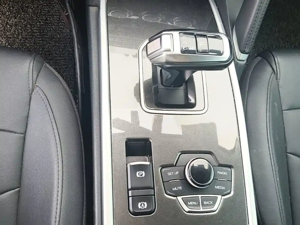 Фото 14 - Haval H6
