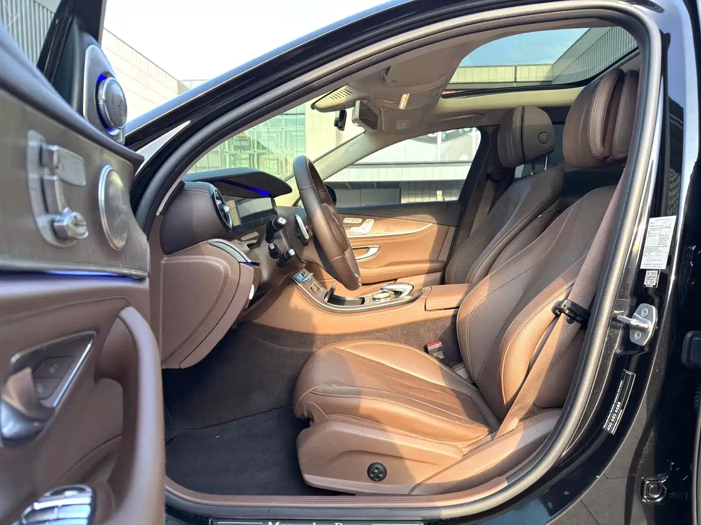 Mercedes-Benz E-Class 2018 E 300 L Luxury фото 2