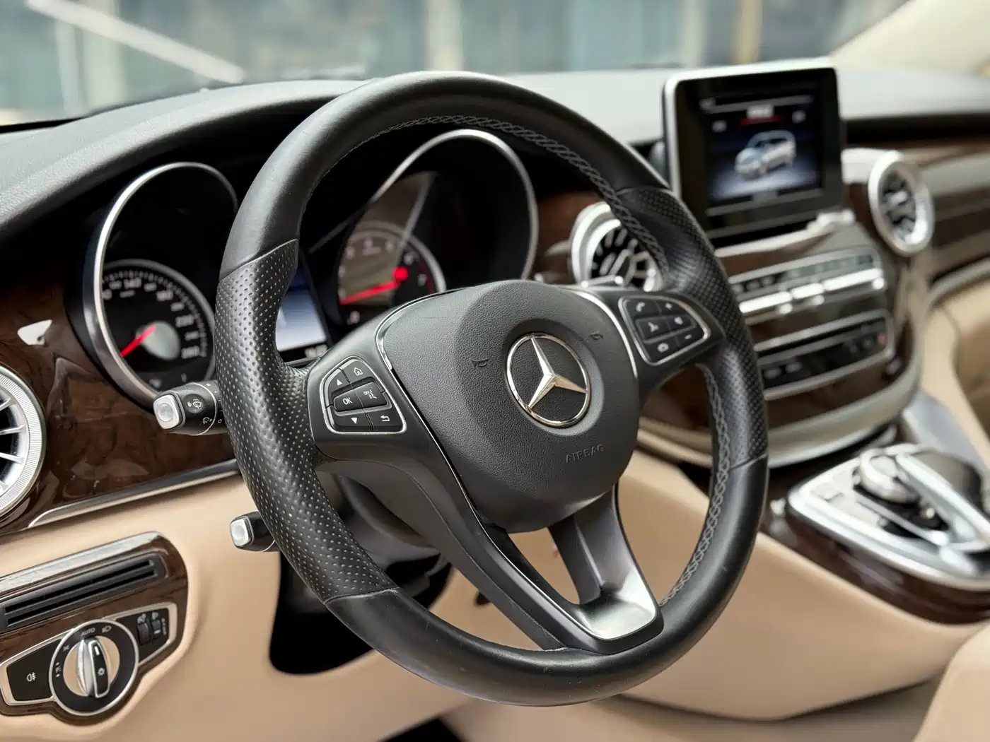 Mercedes-Benz V-Class 2018 V 260 L Premium Long Version China V фото 5