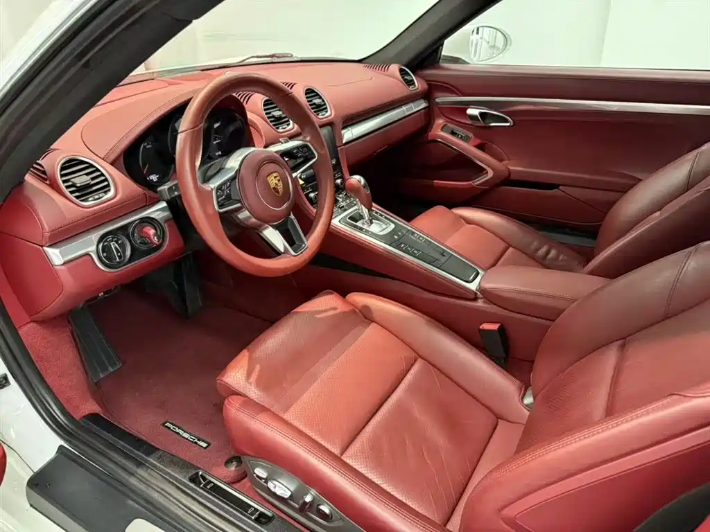 Porsche 718 2018 Cayman 2.0T фото 4