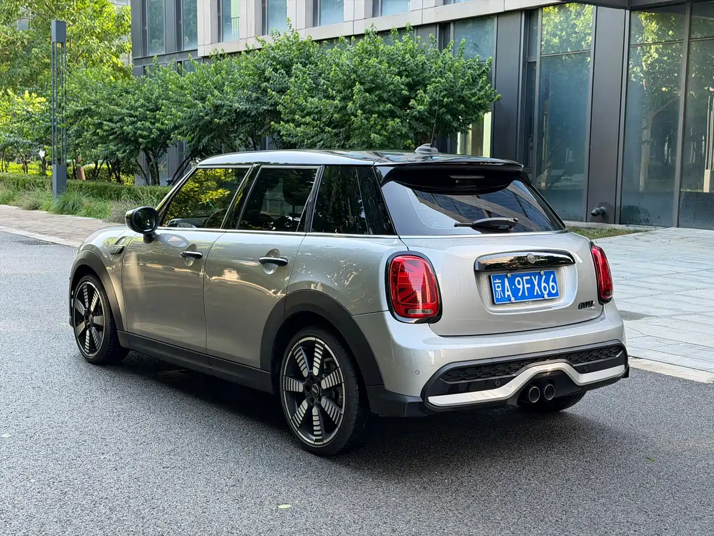 MINI MINI 2024 2023 2.0T COOPER S Artist 5-Door