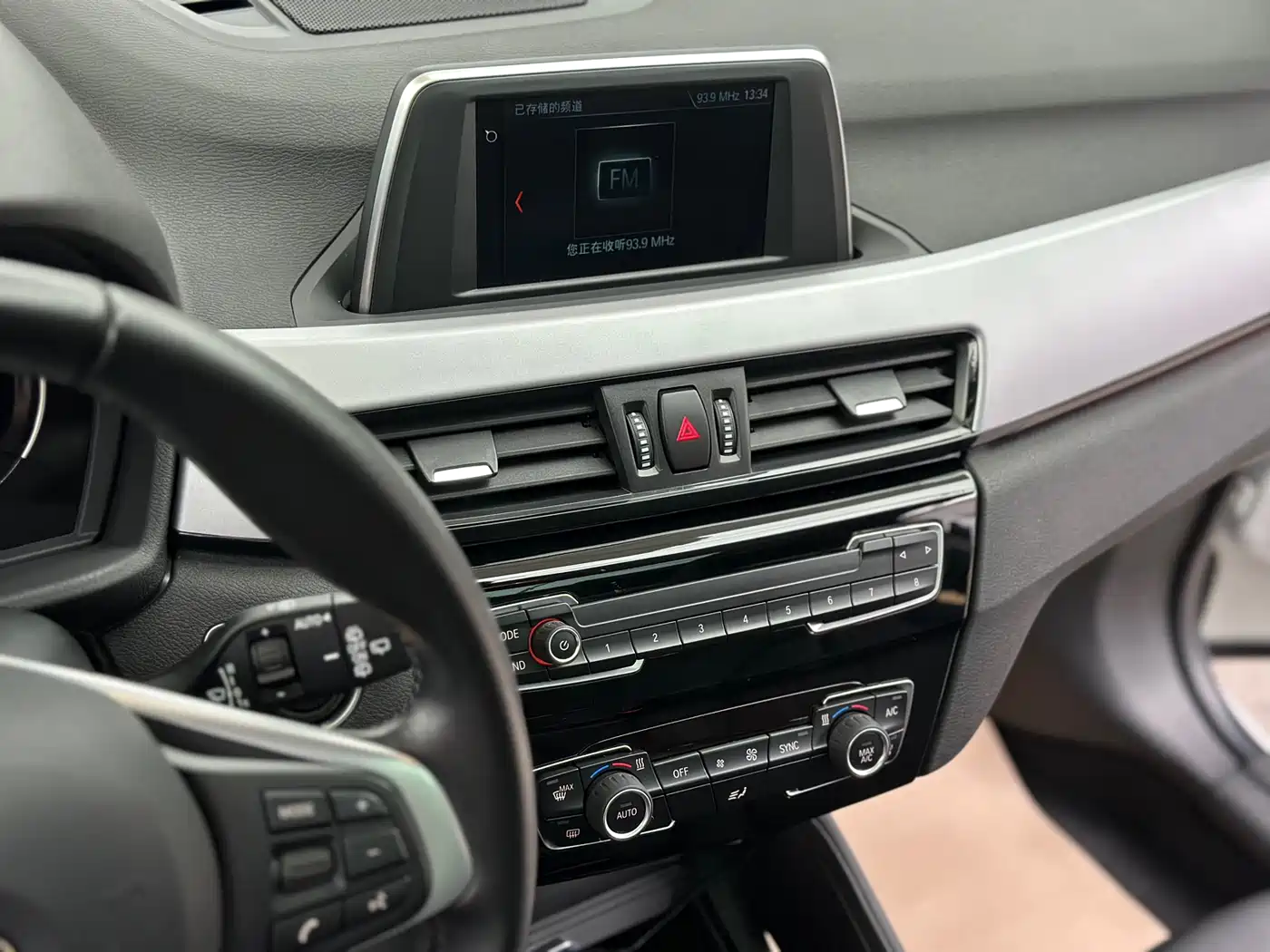 BMW X1 2018 sDrive18Li Fashion Model фото 16