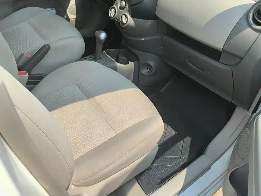 Nissan March 2013 2010 1.5L Automatic Easy Shine Edition
