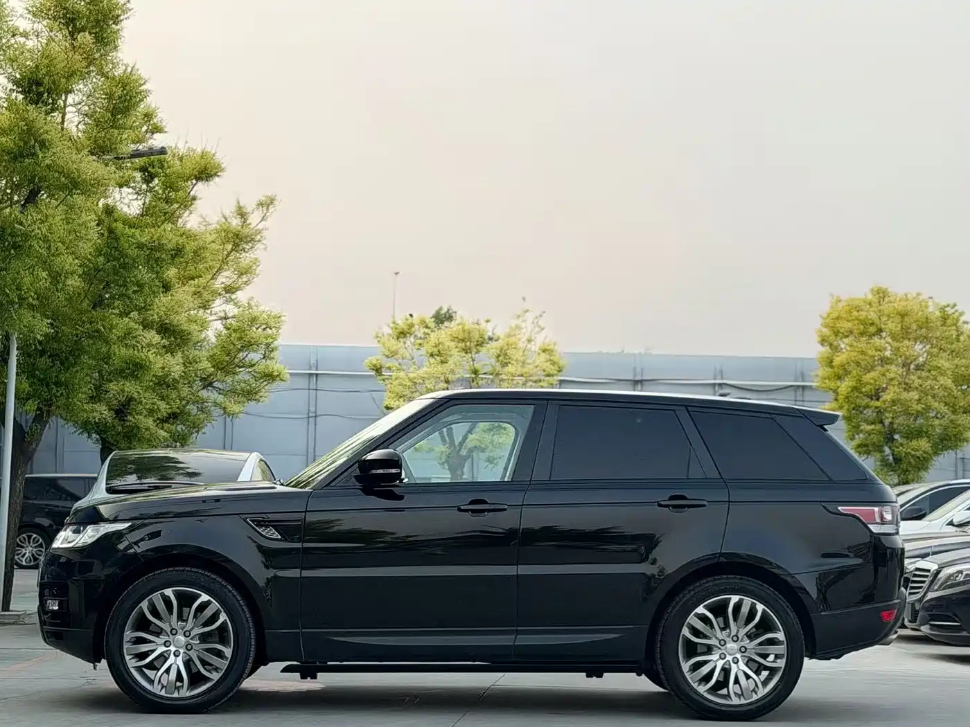 Land Rover Range Rover Sport 2016 Model 3.0 SC V6 HSE DYNAMIC фото 7
