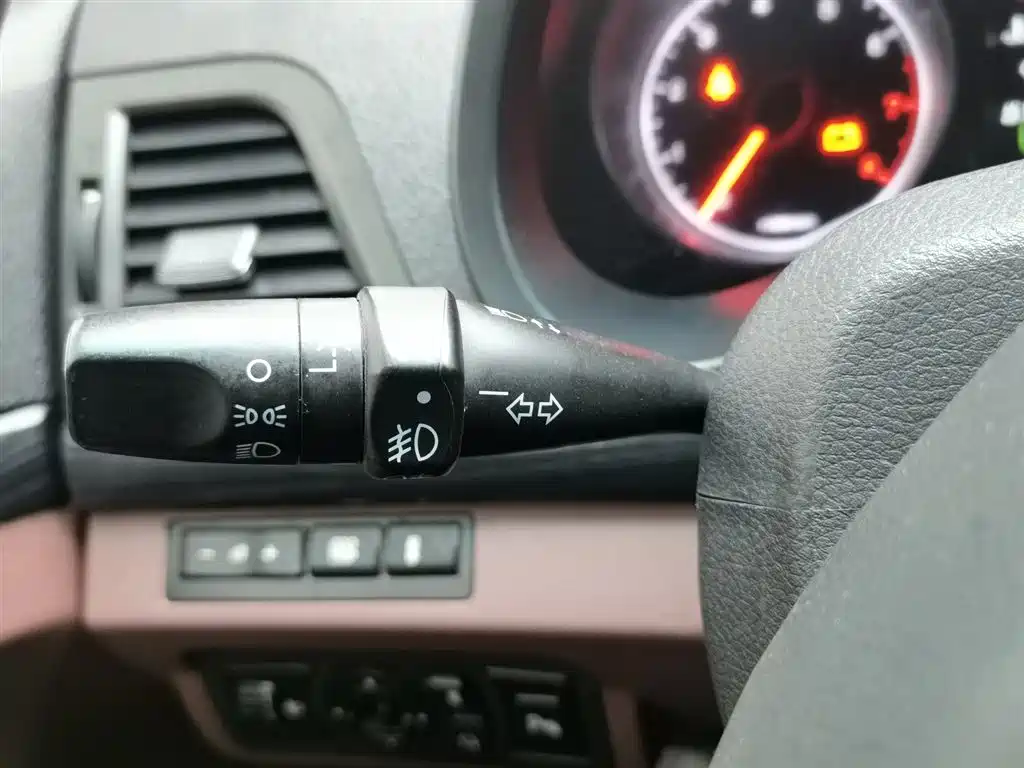 BYD Surui 2016 1.5L Manual Elite фото 21