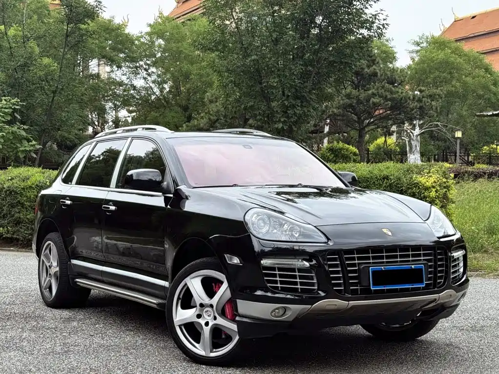 Фото 2 - Porsche Cayenne