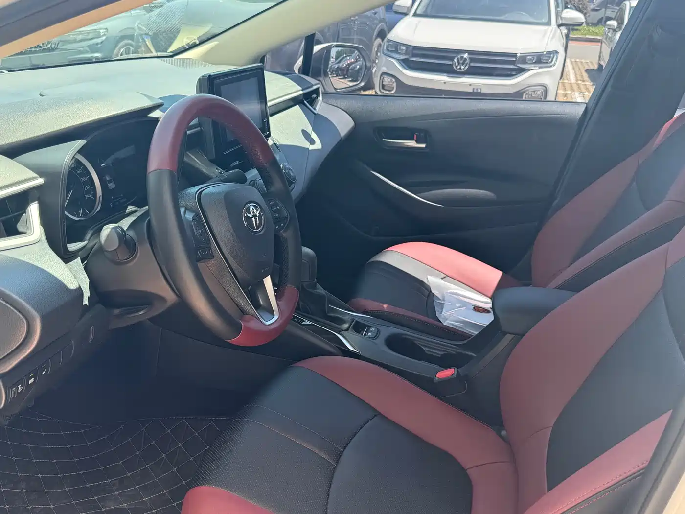 Toyota Corolla 2023 1.5L Pioneer Edition фото 8