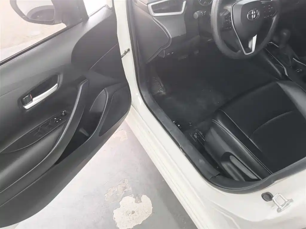 Toyota Corolla 2021 1.2T S-CVT Pioneer Edition фото 16