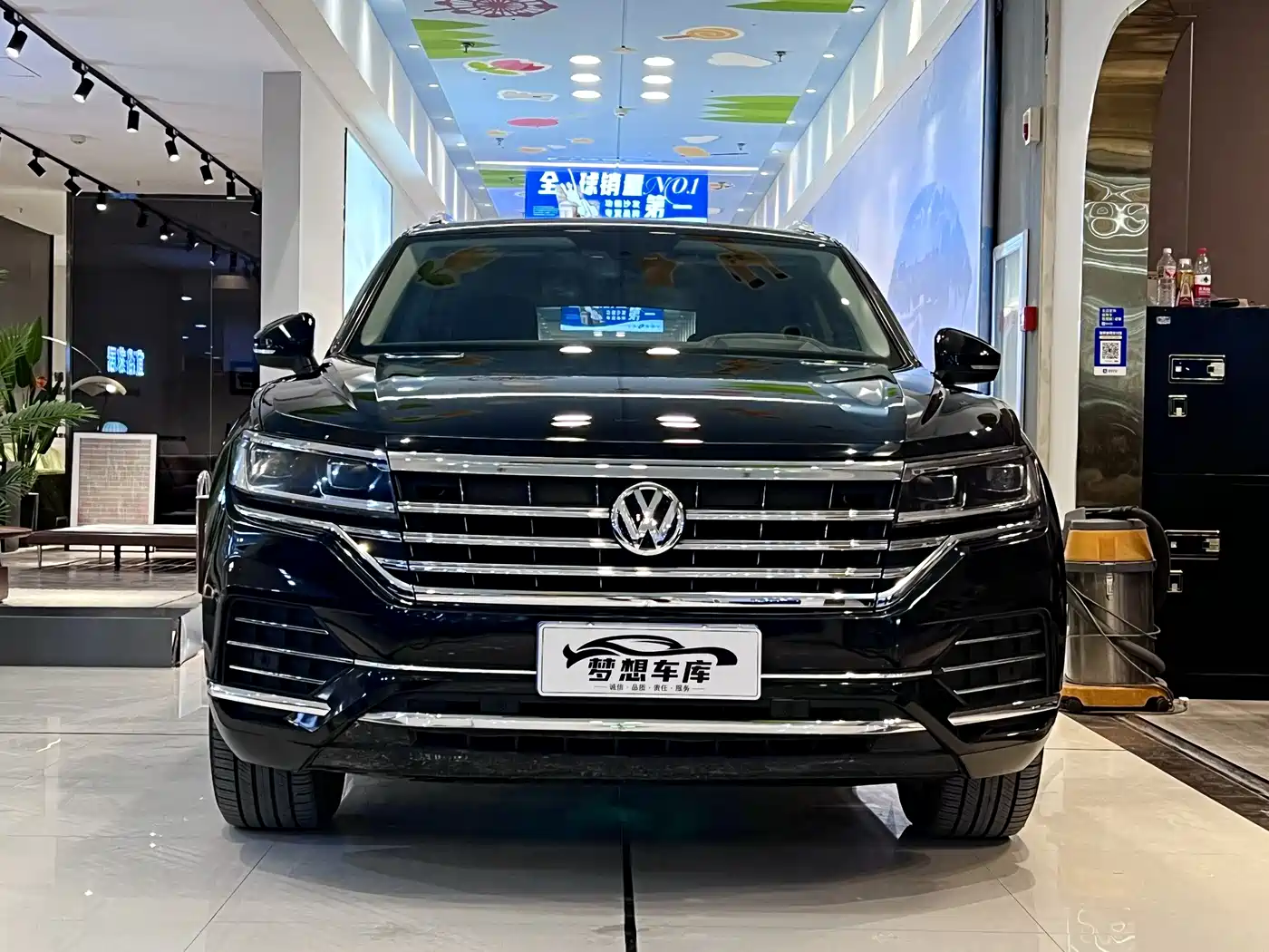Volkswagen Touareg 2019 2.0TSI Sharp Wing Edition China VI фото 2