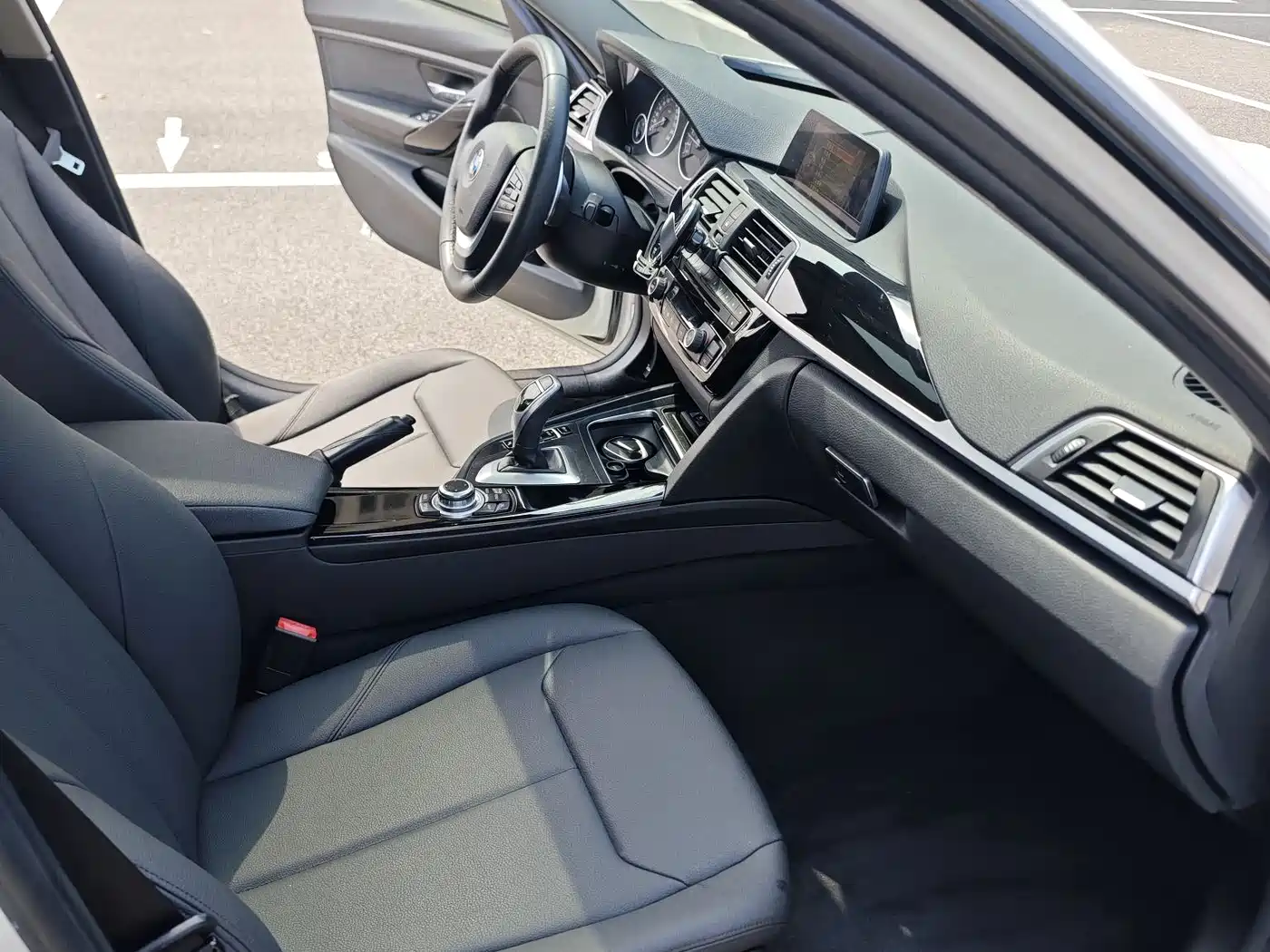 BMW 3 Series 2017 320Li M Sport фото 5