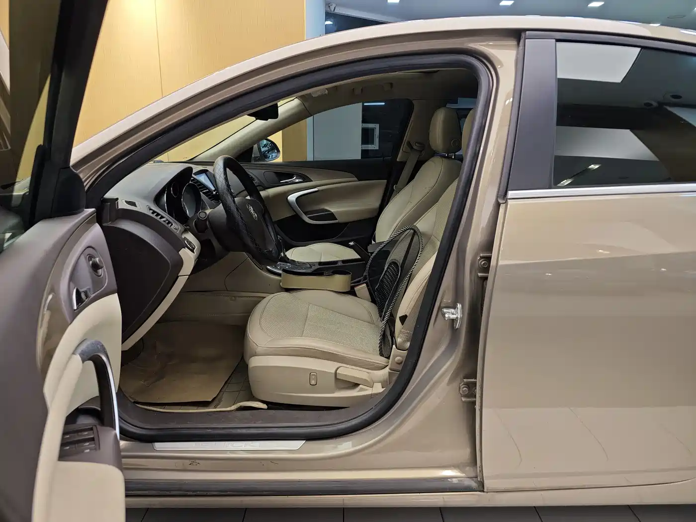 Buick Regal 2012 Model 2.0L Comfort фото 14