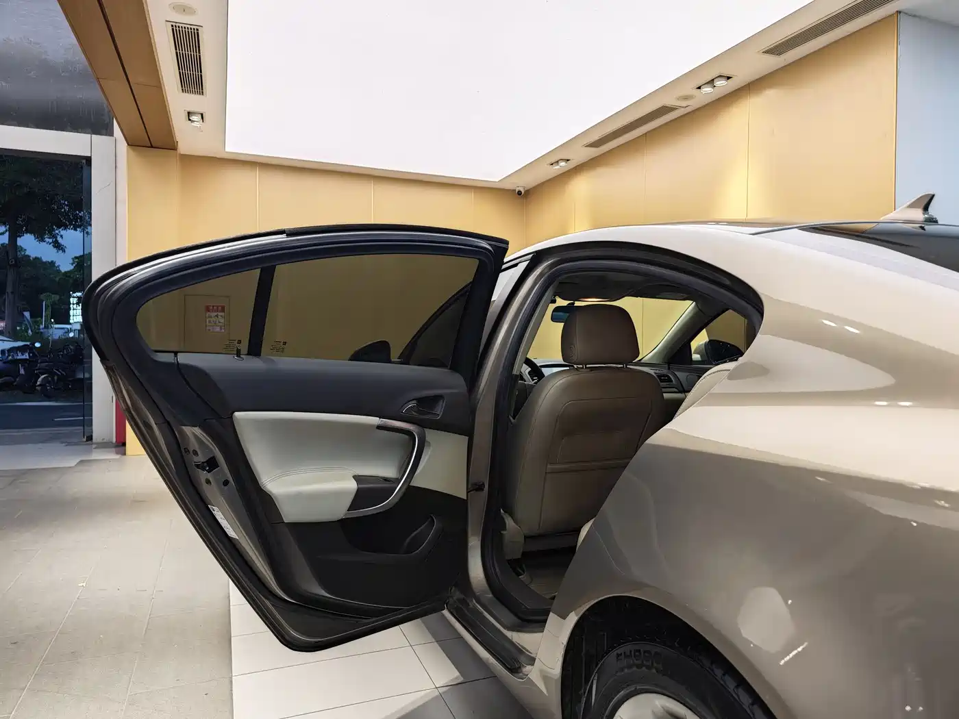 Buick Regal 2012 Model 2.0L Comfort фото 21