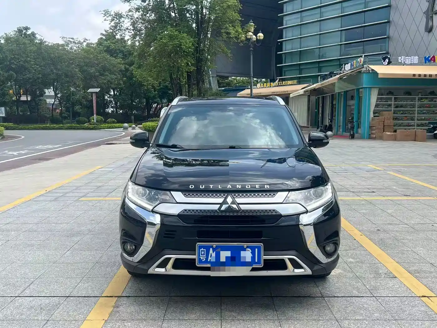Фото 3 - Mitsubishi Outlander