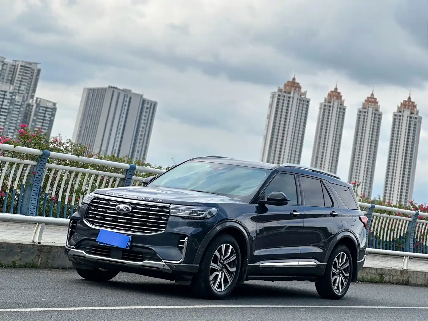 Ford Explorer 2020 EcoBoost 285 AWD Titanium Edition 7-Seater
