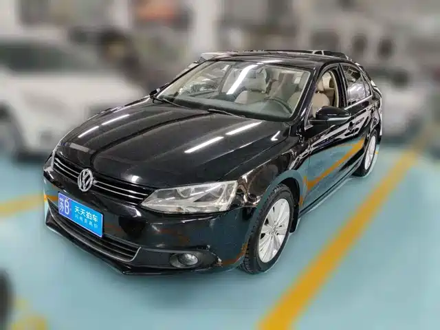 Volkswagen Sagitar 2014 Facelift 1.4TSI Automatic Luxury — фото 1