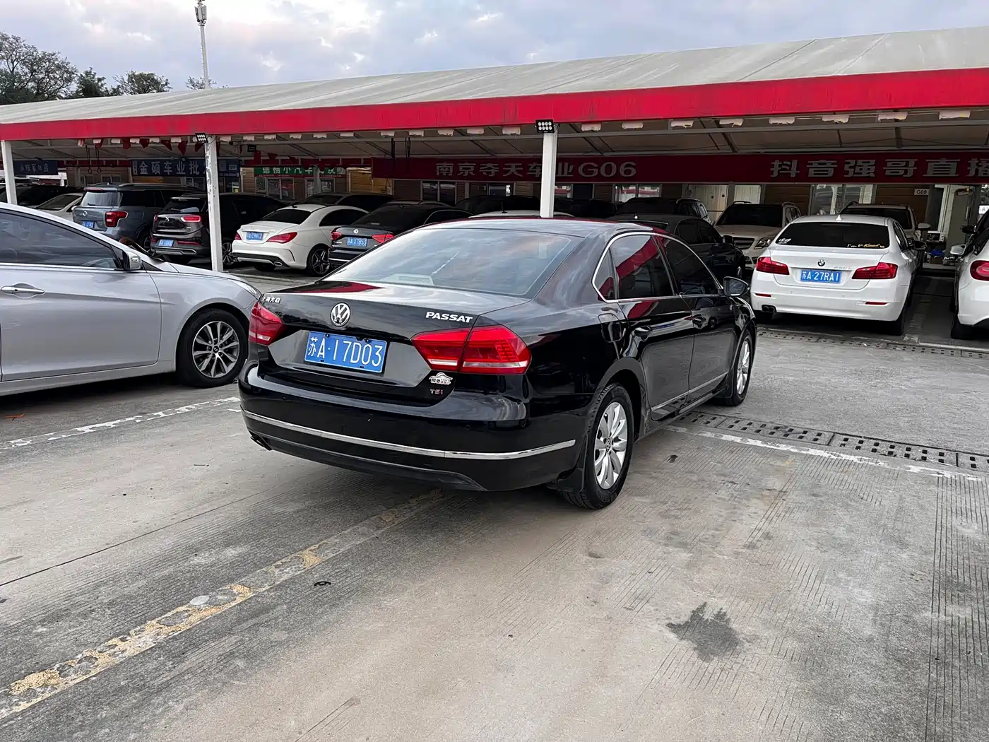Volkswagen Passat 2014 1.8TSI DSG Executive Edition фото 22