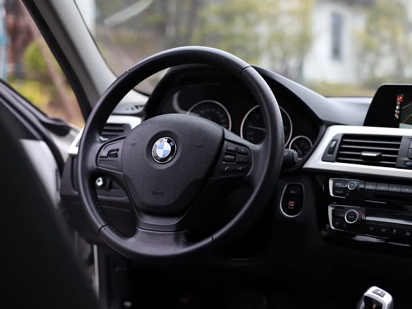 BMW 3 Series 2016 320i Fashion Model фото 20