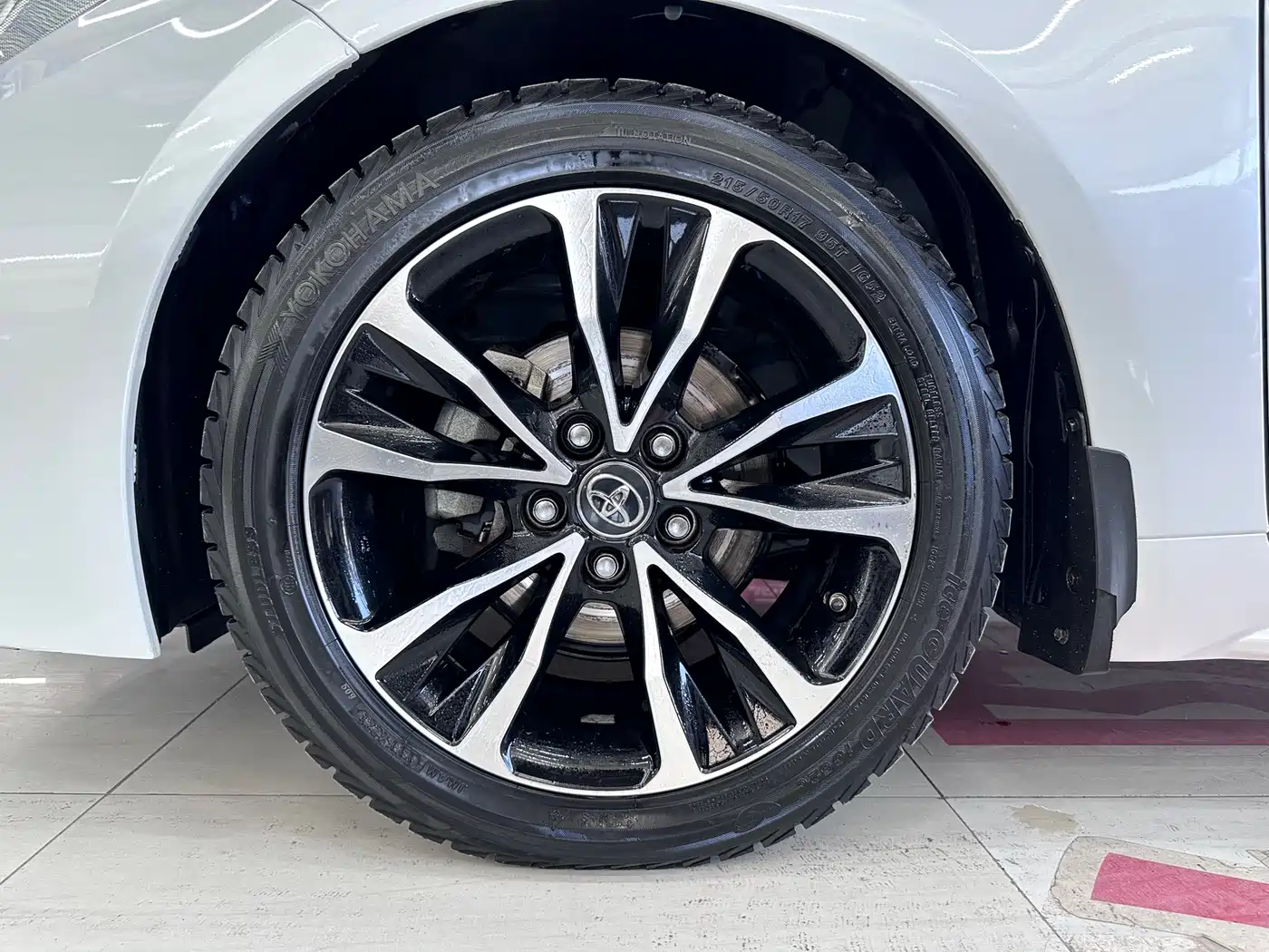 Toyota Levin 2021 185T CVT Sport Edition фото 8