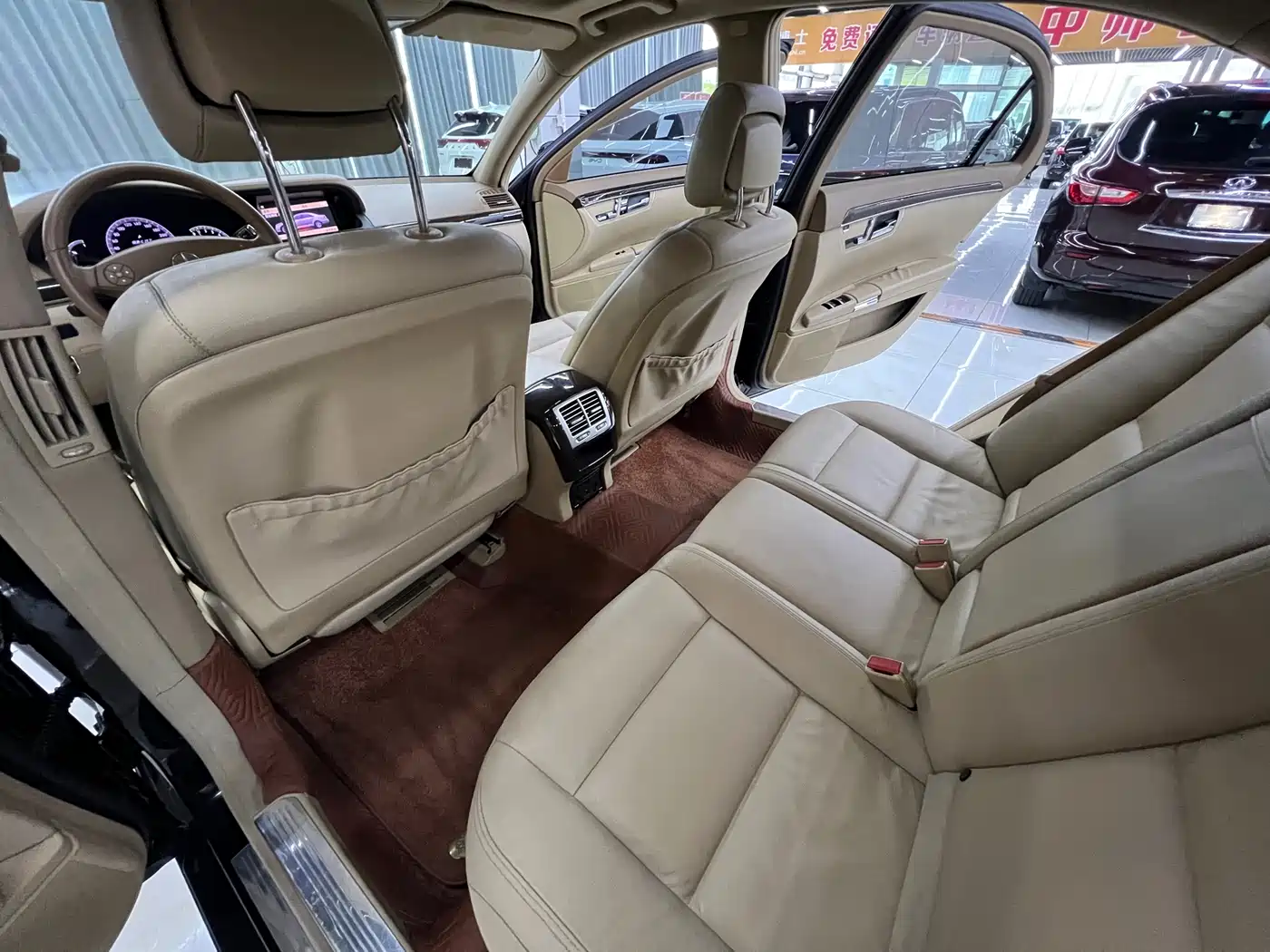 Mercedes-Benz S-Class 2012 S 300 L Business Simplified Edition фото 15