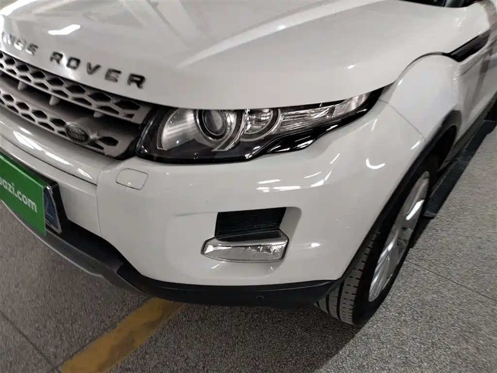 Land Rover Range Rover Evoque 2015 2.0T 5-Door Intelligent Edition фото 24