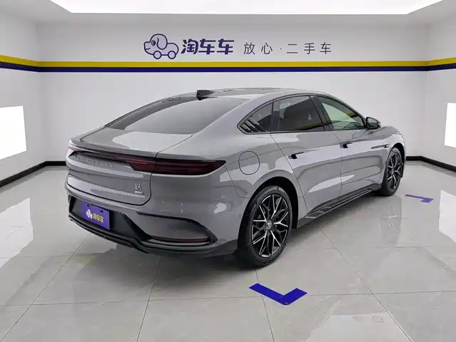 BYD Han 2025 DM-i Smart Driving Edition 125KM Honor — фото 3