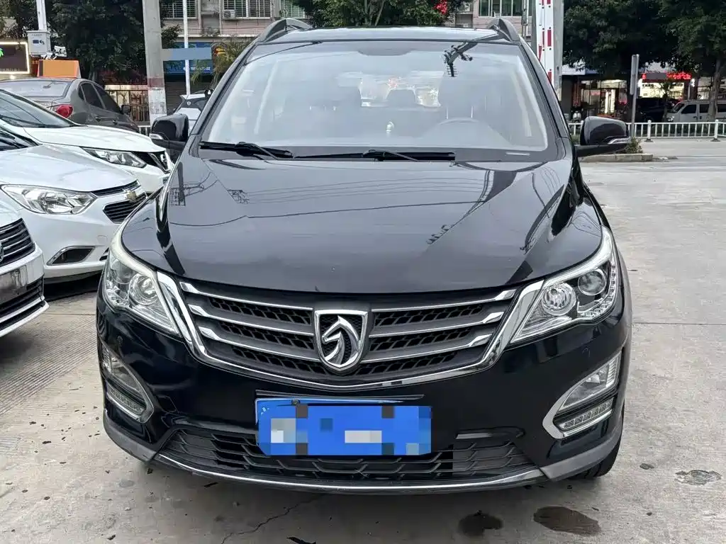 Baojun 560 2017 2016 1.8L Manual Luxury