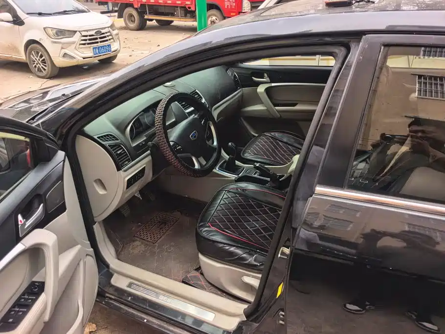 Geely Emgrand 2015 2014 Sedan 1.5L Manual Elite