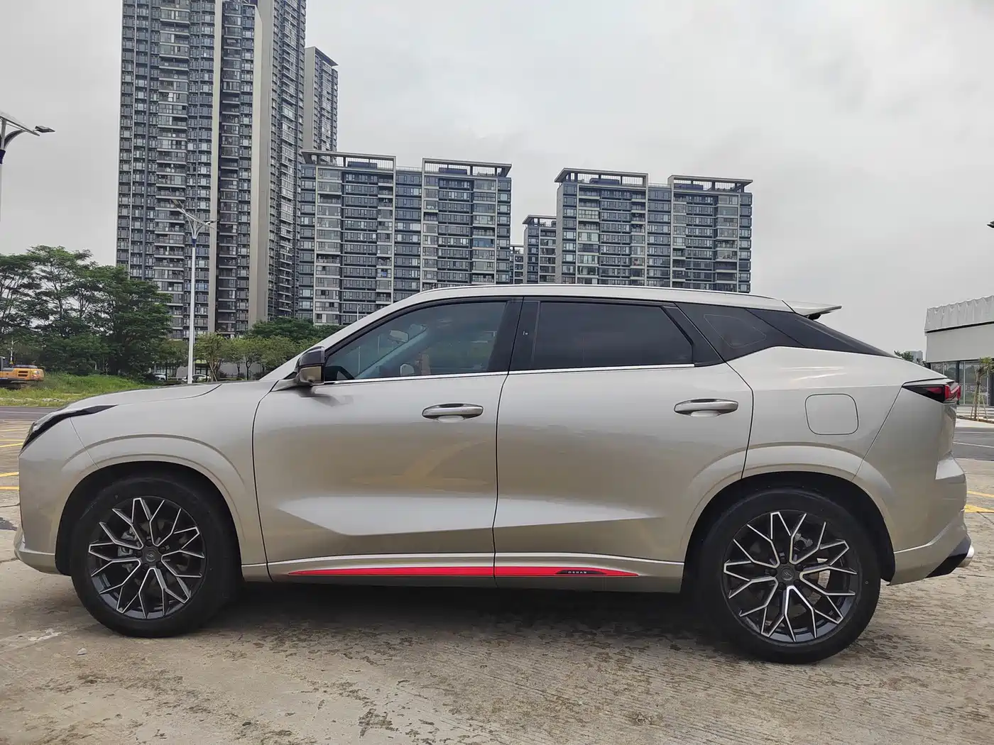 Changan Oshan Z6 2023 2022 Blue Whale 1.5T DCT Intelligent Leader