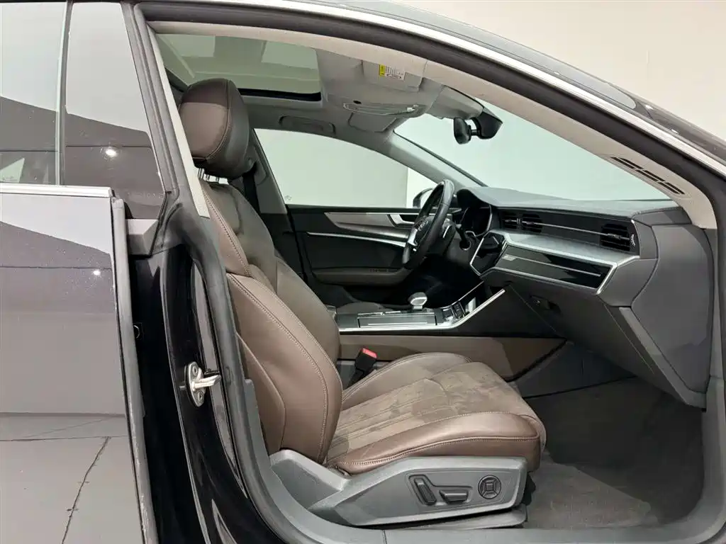 Audi A7L 2024 45TFSI S-line Dream Edition Crystal Package фото 19