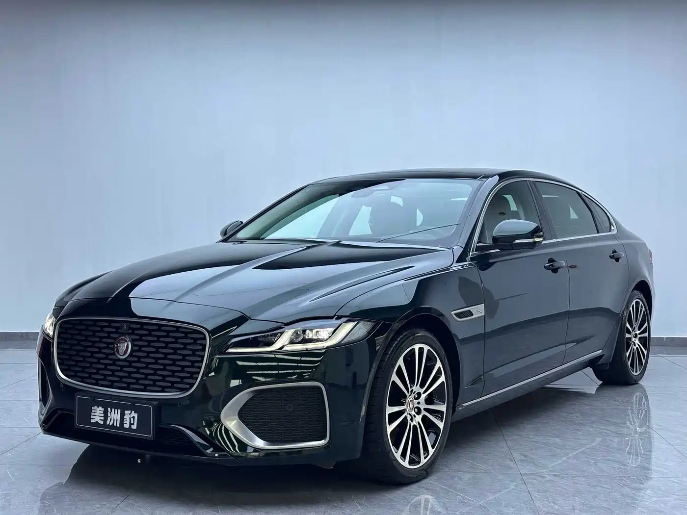 2025 Jaguar XFL