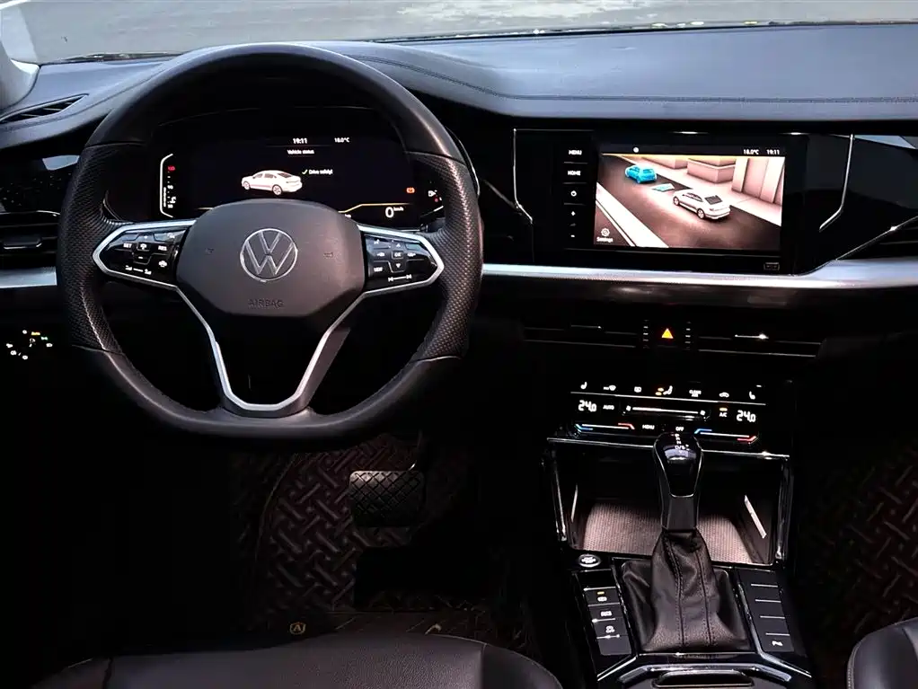 Volkswagen Passat 2023 280TSI Elite Edition фото 13