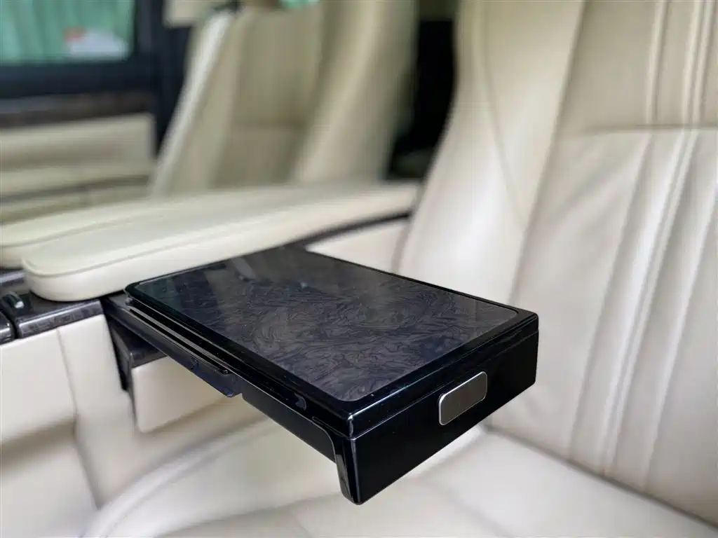 Toyota Alphard 2021 Hybrid 2.5L Premium фото 16