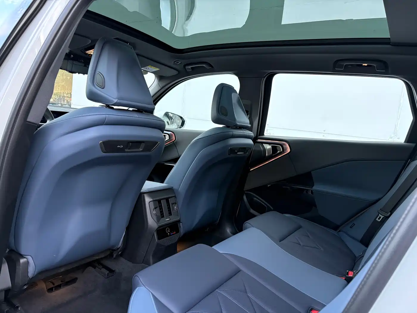 BMW X3 2025 xDrive25L Luxury Package фото 5