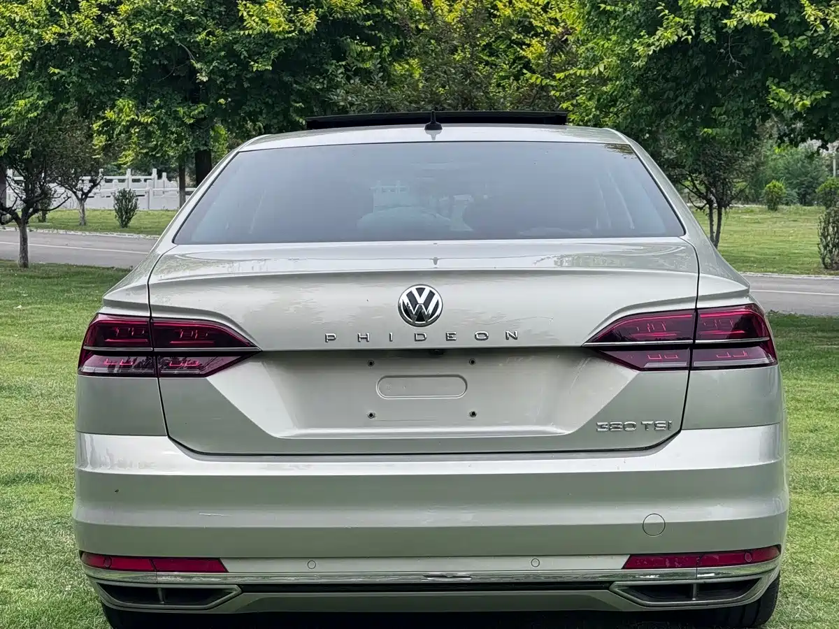 Volkswagen Phideon 2017 2018 Facelift 380TSI FWD Business