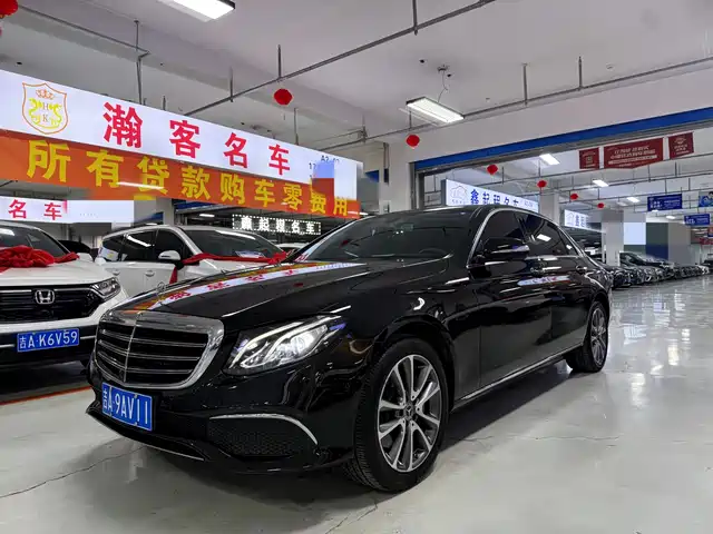 MERCEDES-BENZ E CLASS