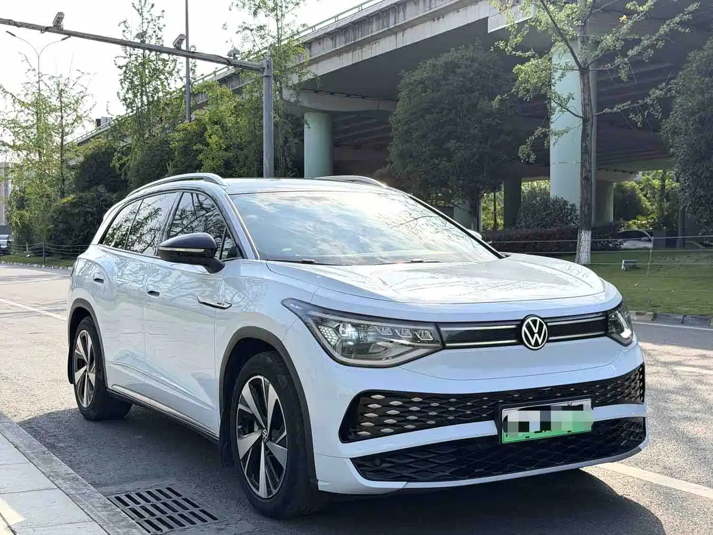 Volkswagen ID.6 X 2023 Upgraded Pure Long Range Edition фото 3