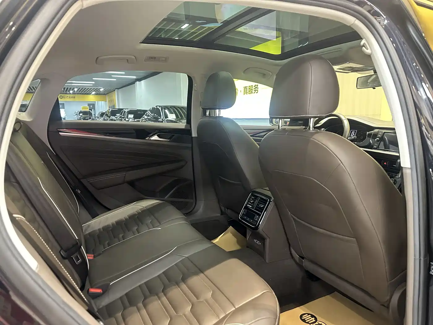 Volkswagen Passat 2019 330TSI Elite Version China VI фото 10