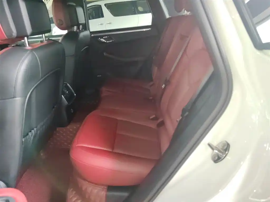 Porsche Macan 2022 Macan 2.0T фото 17