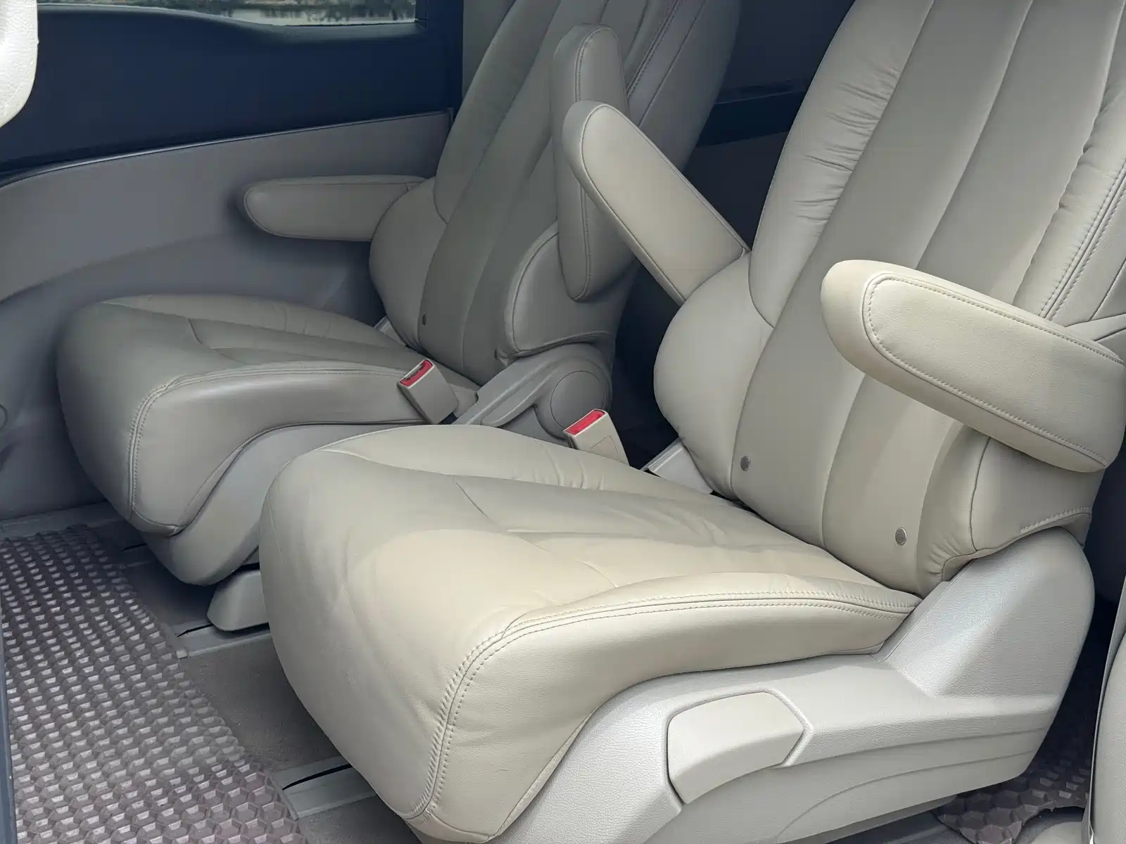 Фото 14 - Buick GL8