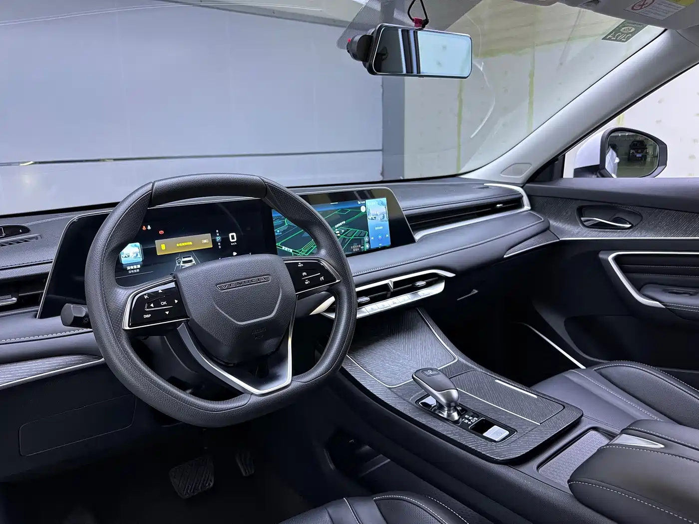 Venucia Big V 2022 2021 260T Idol Edition