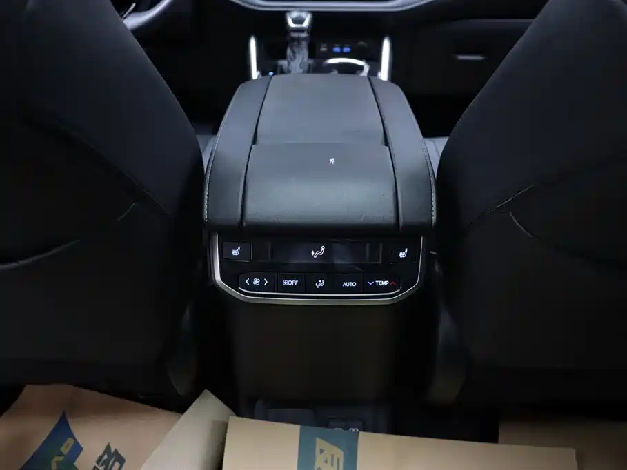 Toyota Crown Kluger 2021 2.5L HEV AWD Flagship Edition фото 21