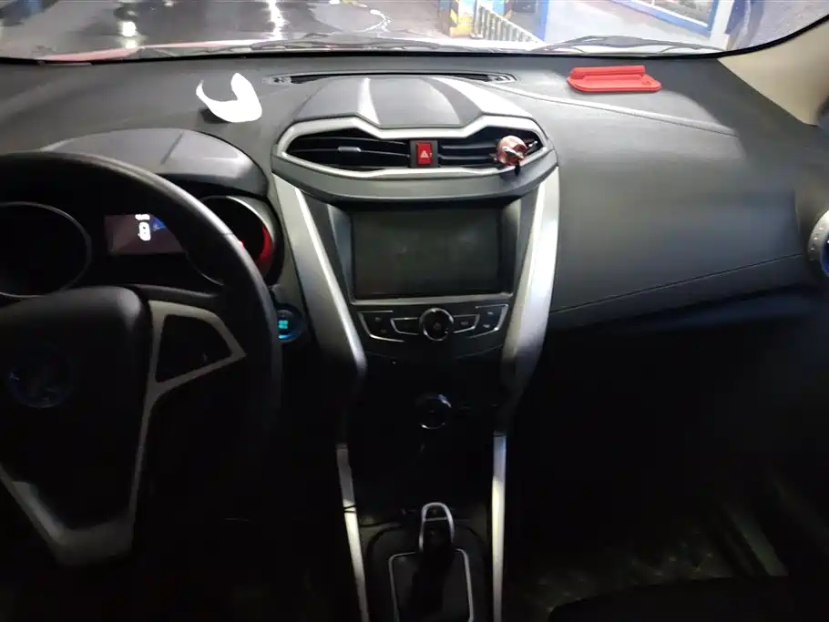 BYD Yuan New Energy 2018 EV360 Smart Connected Cool Edition фото 13