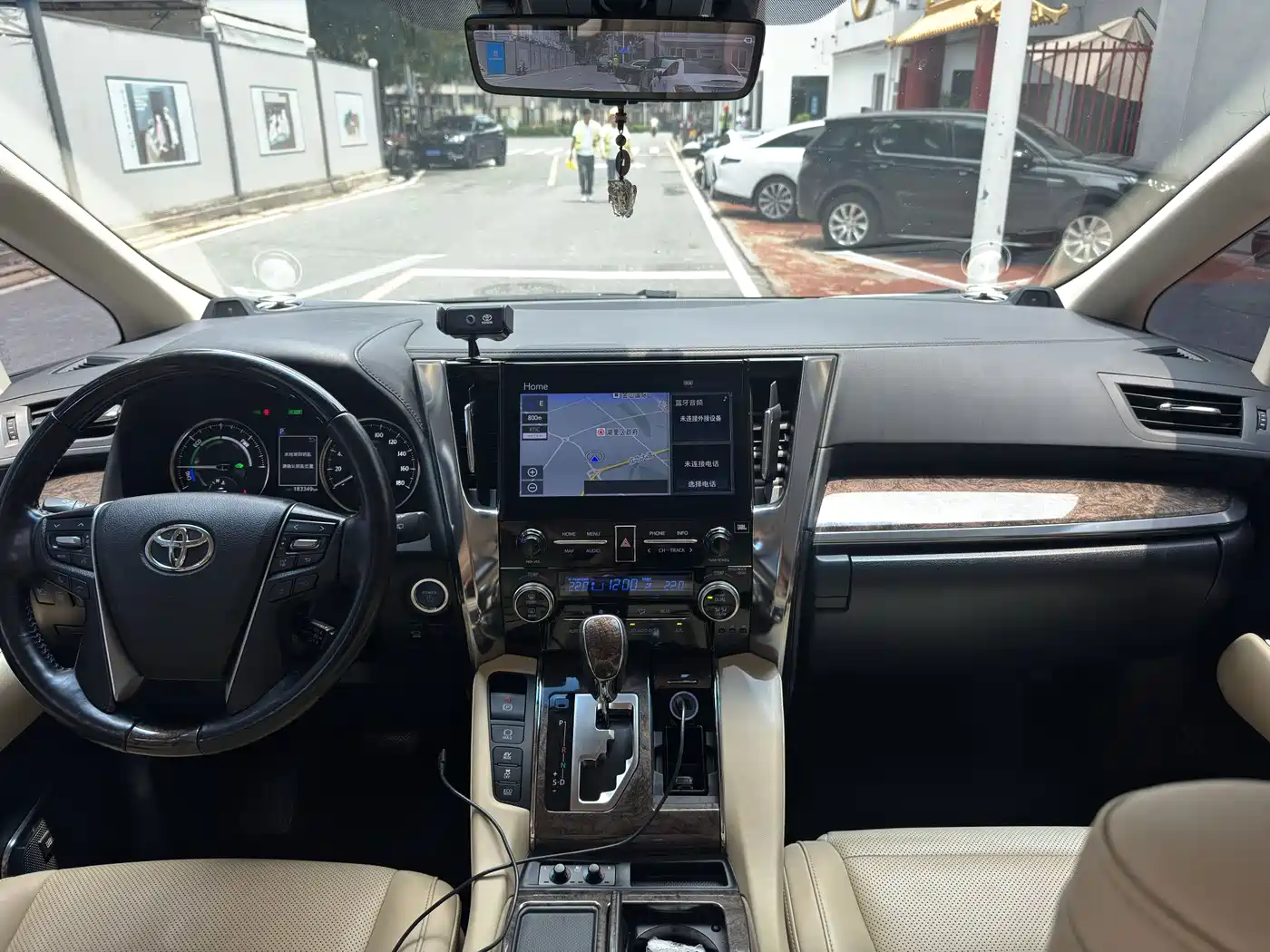 Toyota Alphard 2021 Hybrid 2.5L Ultimate фото 12