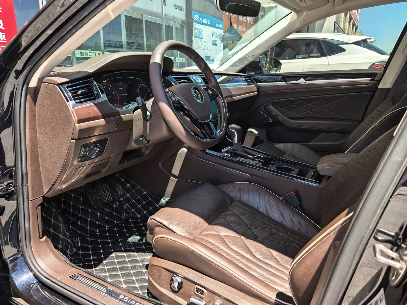 Volkswagen Phideon 2021 380TSI Premium Edition фото 8