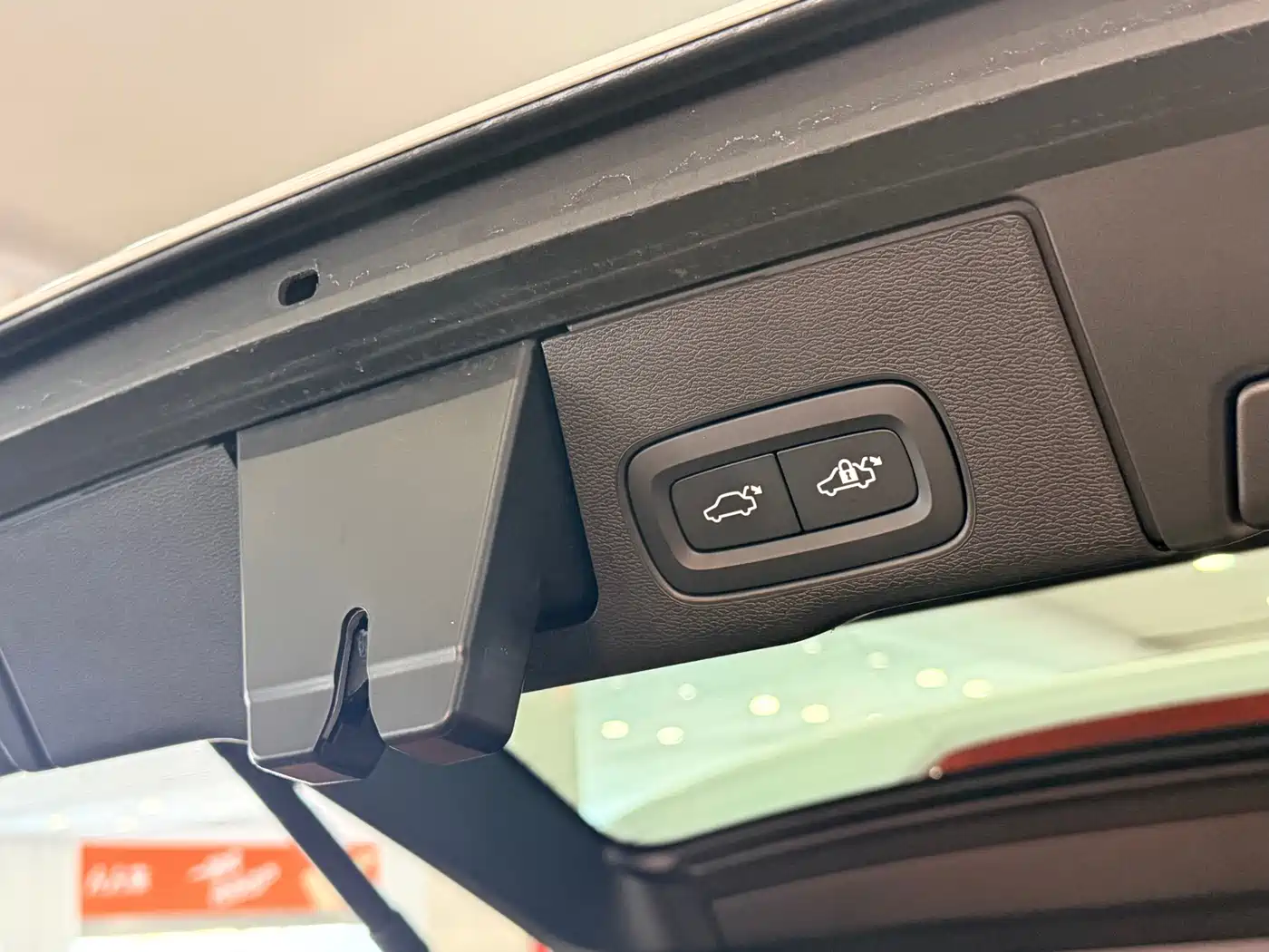 VOLVO XC60 PLUG IN HYBRID