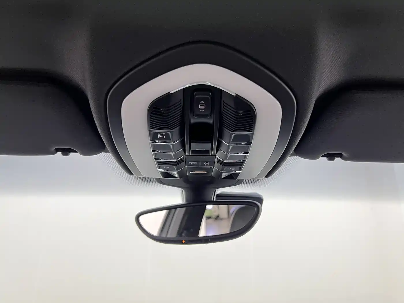 Porsche Cayenne 2015 Cayenne 3.0T фото 24