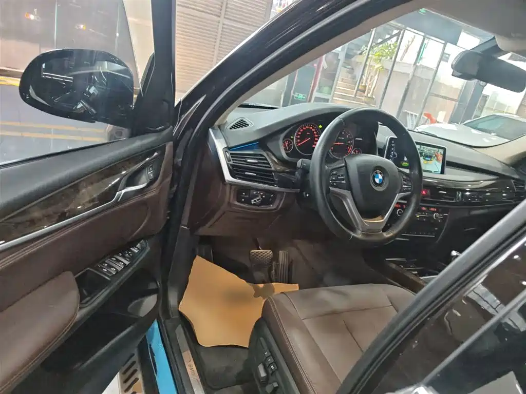 BMW X5 (Import) 2017 xDrive28i фото 10