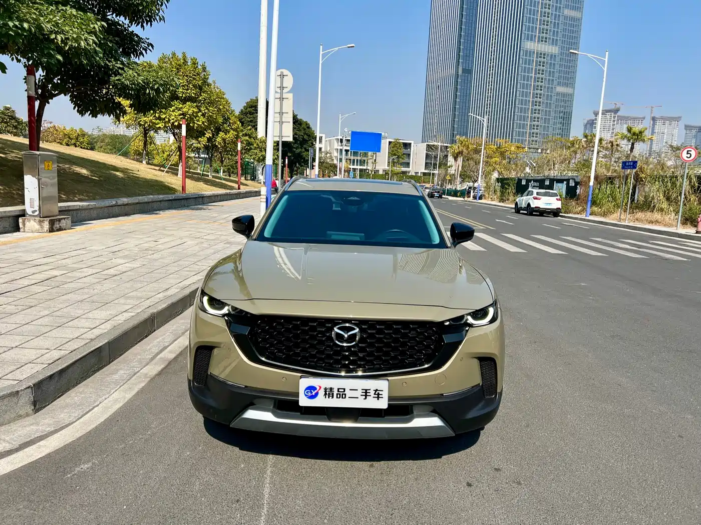 Photo 2 - Mazda CX-50 Xingye