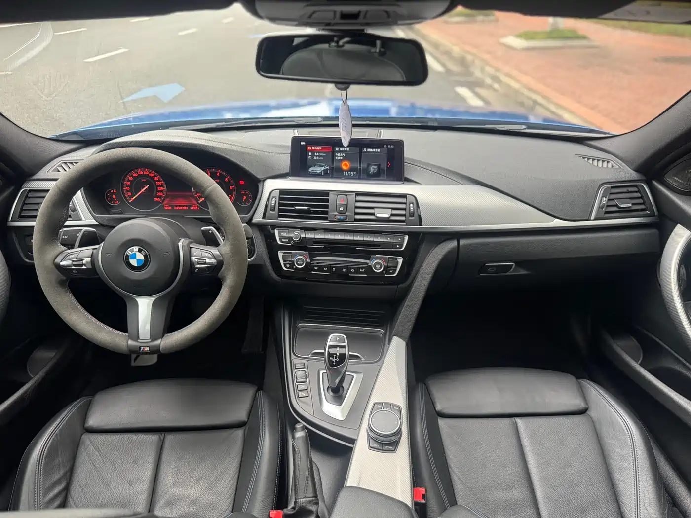 BMW 3 Series 2019 320Li M Sport Black Night Edition фото 4