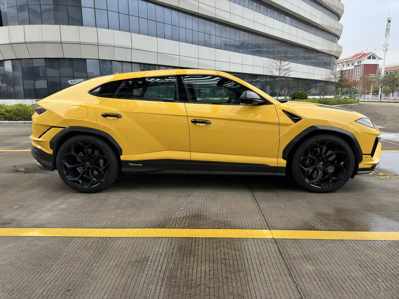 Lamborghini Urus 2022 4.0T V8 Performante фото 2